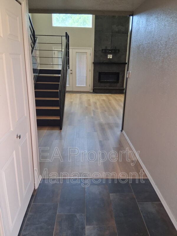 Photo - 10354 Hendrix Rd NE