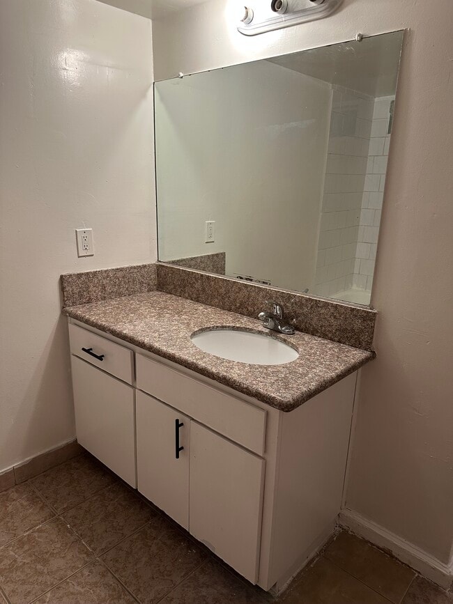 Photo - 1316 Flower St Unit B