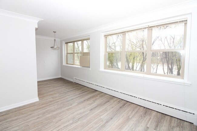 Living Room - 43 Roslyn Road