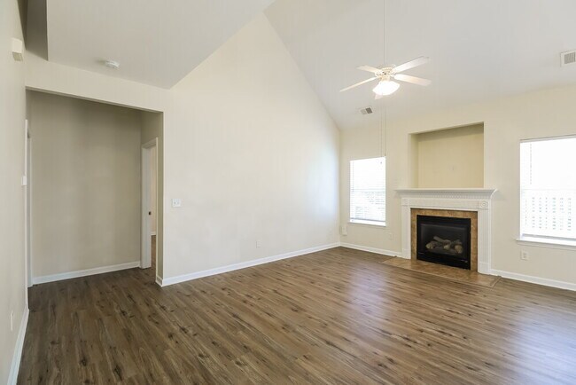 Photo - 2984 Clover Rd NW