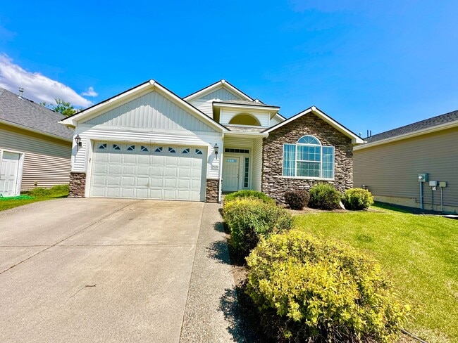 Building Photo - Newly Renovated Home on Prairie Falls Golf...