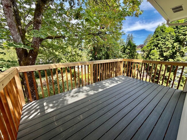 Photo - Freshly Remodeled 5bd/2.5bath Home w/ Daylight Basement in Heart of Multnomah Village