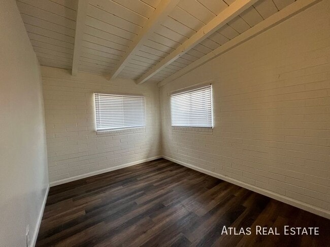 Photo - 26 E Glenn St Unidad 26