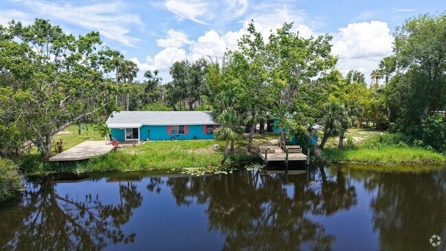 Building Photo - Riverfront Gem: Cozy Studio with Scenic Vi... Rental