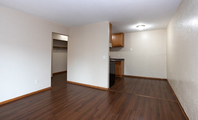 York Ave Apartments