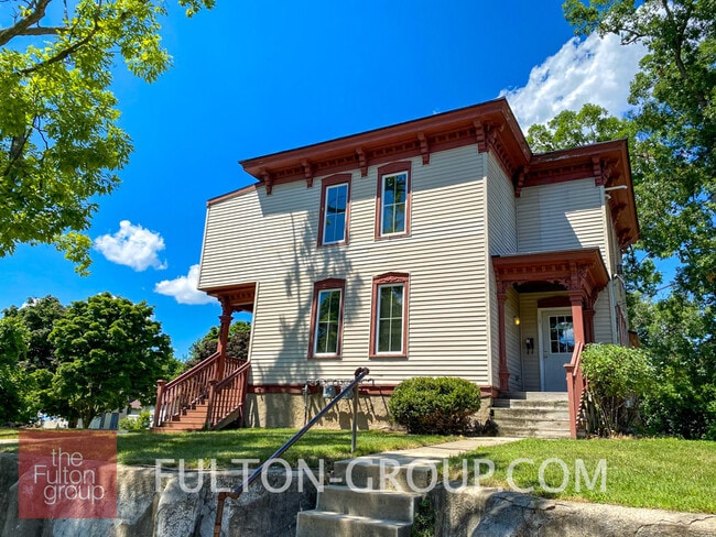 Photo - 851 Watson St SW Unit 1