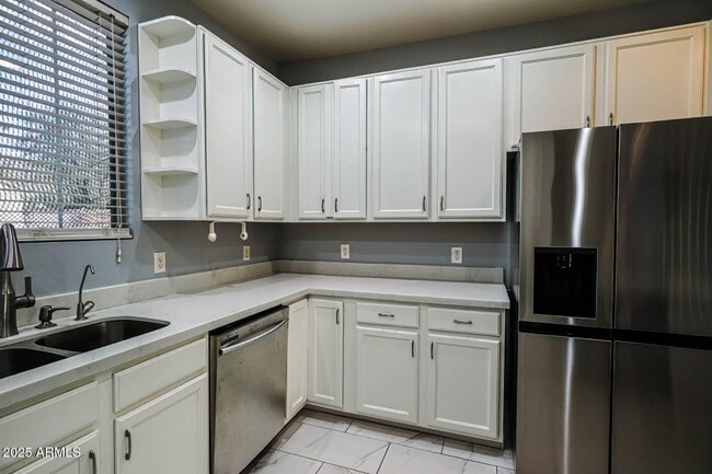 Photo - 207 W Mountain Sage Dr