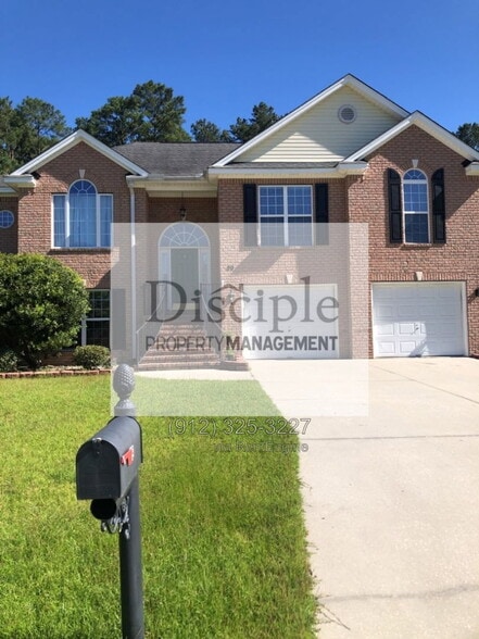 29 Dee Henderson Rd