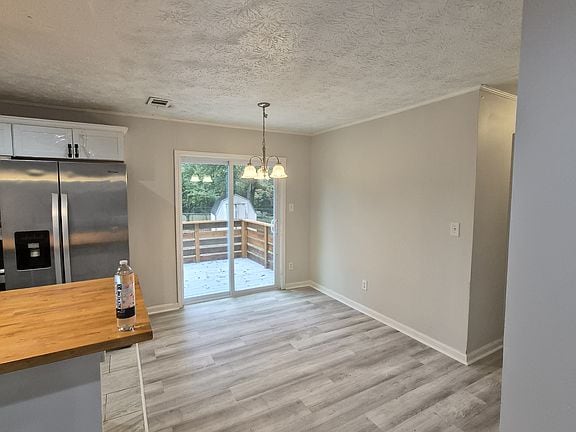 Photo - 126 Woodward Ct