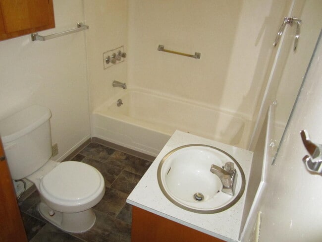 Photo - 221 N Holly St Unit 1