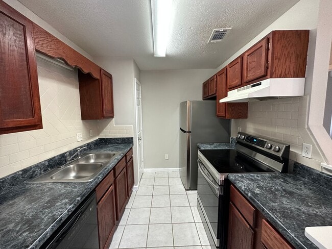 Photo - 2 Bedroom 2 bath unit for rent ~ water, sewer, trash, pest control and lawn care included!