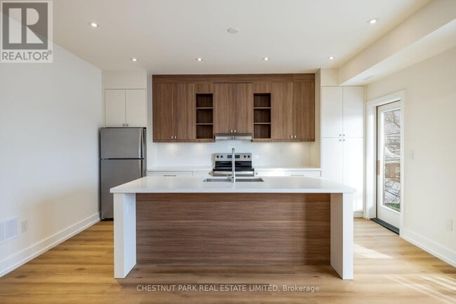 Photo - 29 Hatherley Rd Unit D