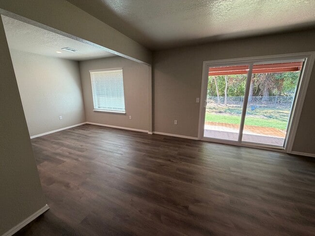 Photo - 1405 S Avery Dr