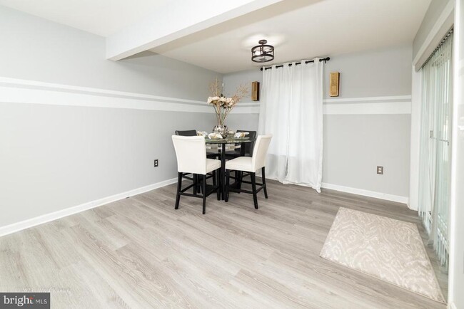 Photo - 1049 Coriander Ln