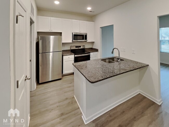 Photo - 819 W Walnut Ave