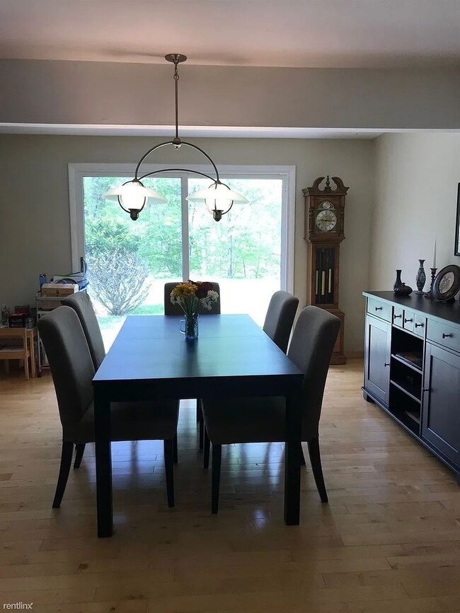 Photo - Inviting ranch situated in desirable North Ann Arbor