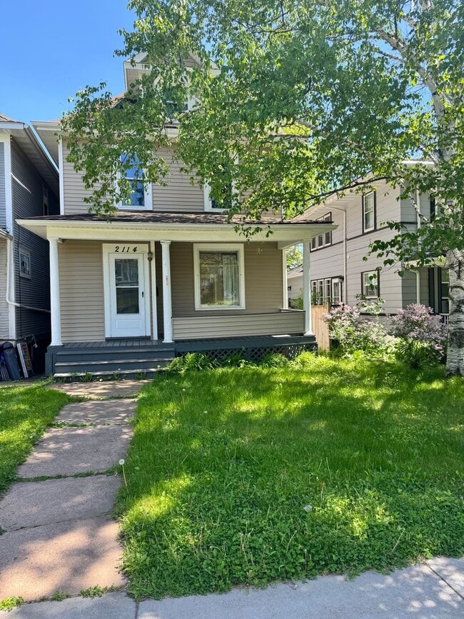 Photo - AVAILABLE June 1st - 6 Bedroom, 2 Bath House with Garage