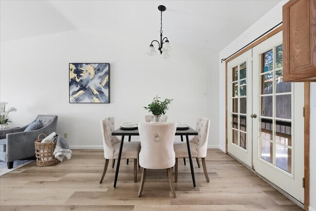 Photo - 2706 N Chestnut St