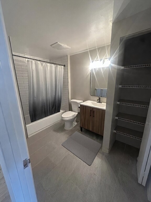 Photo - 84 Gainsborough St Unidad 305W