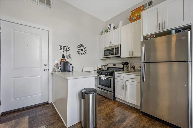 Photo - 2362 N Clybourn Ave Unit 3F