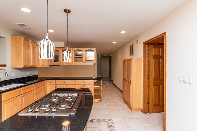 Photo - 4625 N Dover St Unit G