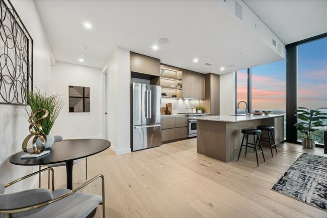 Photo - 610 Davis St Unit 3102