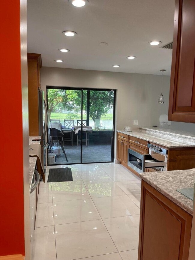 Photo - 5941 Strawberry Lakes Cir