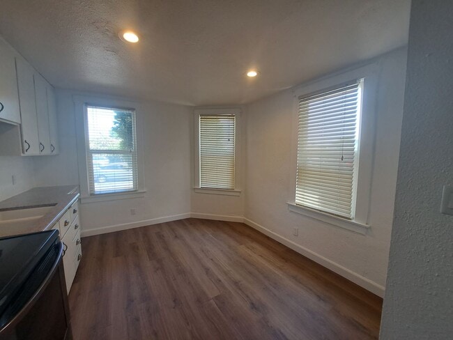 532 West St Unit 100