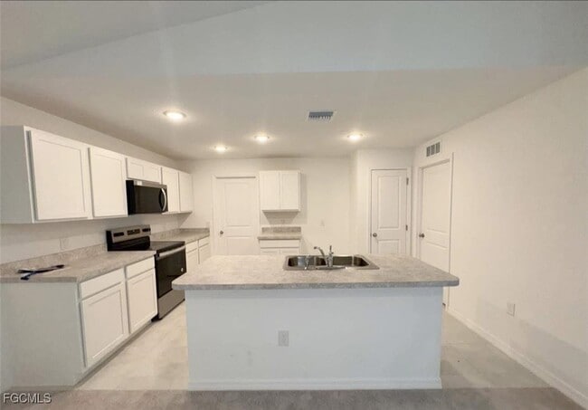 Photo - 4606 Dora Ave S