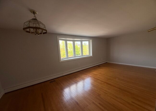 Building Photo - 608 W Lancaster Ave Unit Apt A