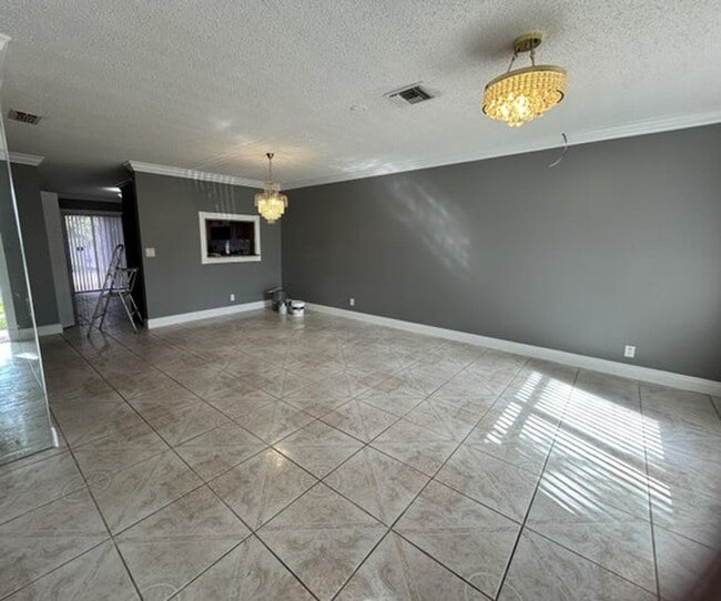 Photo - 7347 Pinedale Dr