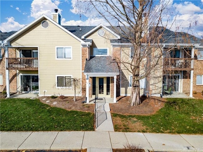 Building Photo - Top Floor Centerville Condo