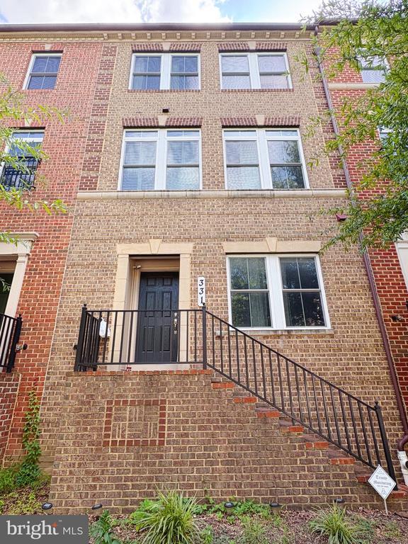 Building Photo - 331 Parkview Ave Rental