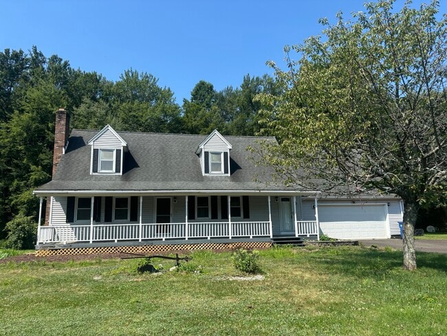 Building Photo - 65 Lancaster Dr Rental