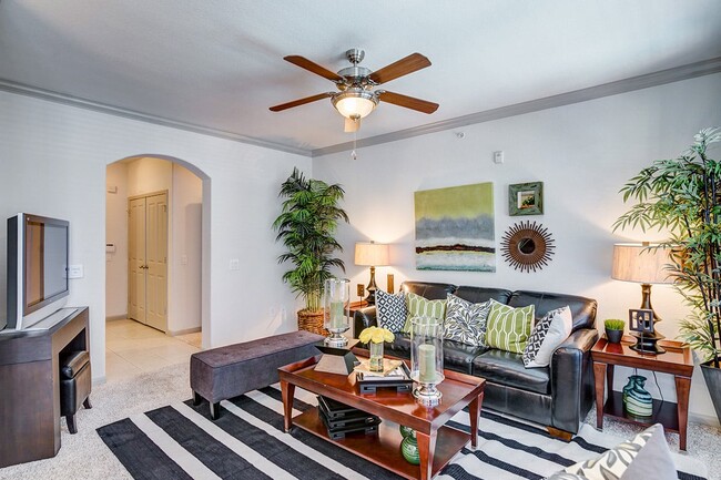 Travis - 2x2 1296 - Living Room