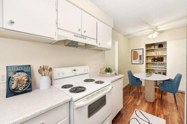 One Bedroom Kitchen