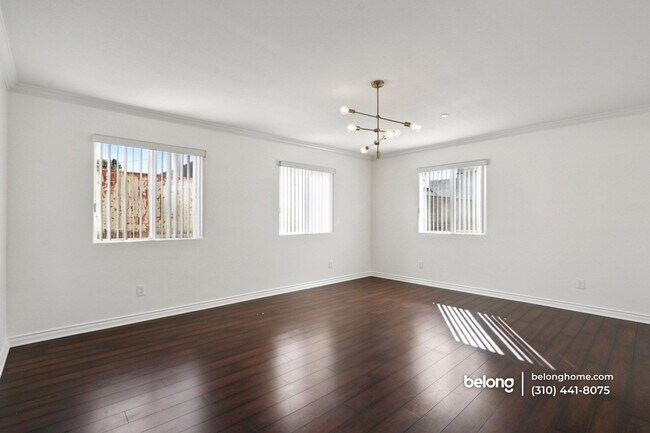 Photo - 1616 W 39th Pl