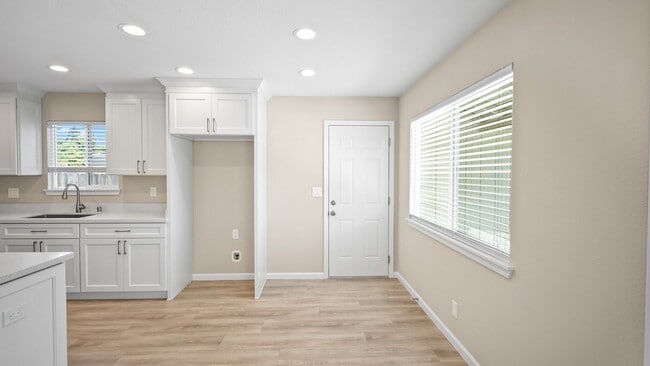 Photo - For Rent: Beautifully Updated 3-Bedroom Ho...