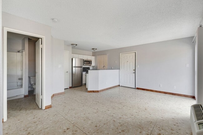 Country Creek Apartments