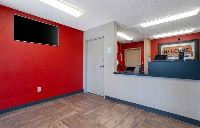 Furnished Studio-Houston - The Woodlands