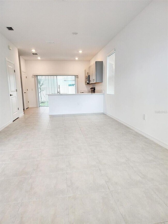 Photo - 2 Bedroom Townhome For Rent in Westview Kissimmee