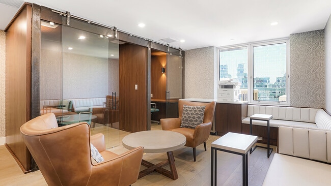 Centro de negocios con recintos de coworking - Griffis Platform Union Station