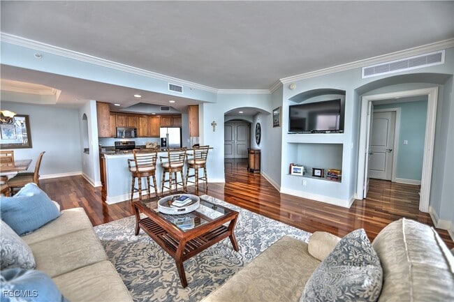 Photo - 2104 W First St Unit 704