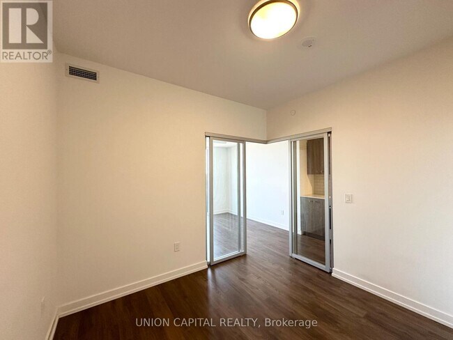 Photo - 15 Wellington St S Unit 2203