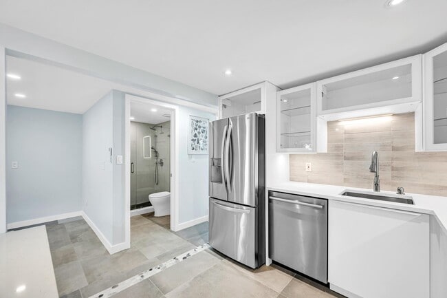 Photo - 828 NE 17th Way