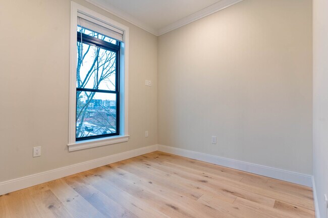 Photo - 165 Everett St Unit 301