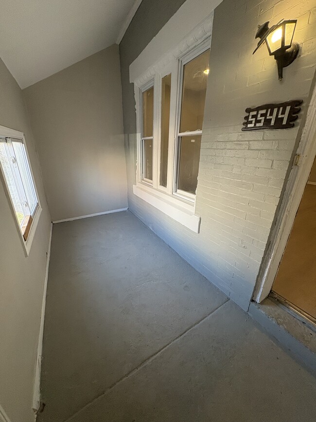 Photo - 5544 W Jefferson St