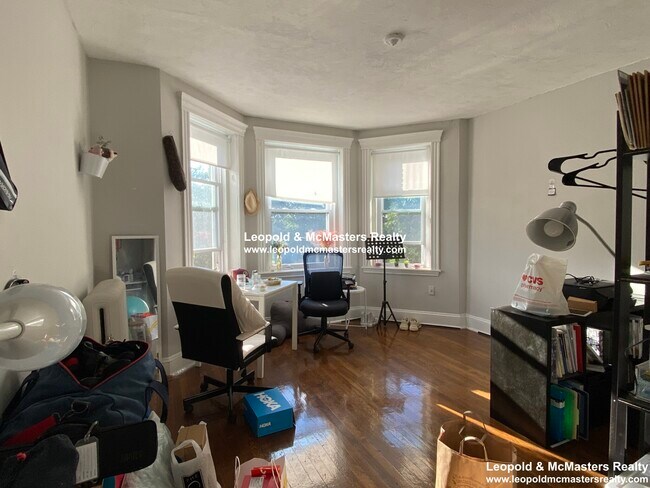 Photo - 368 Riverway Unidad 20