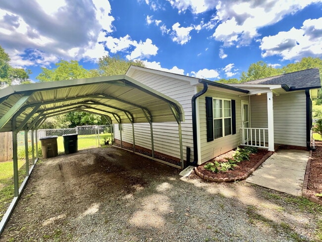 Photo - CONVENIENT LOCATION with fenced back yard