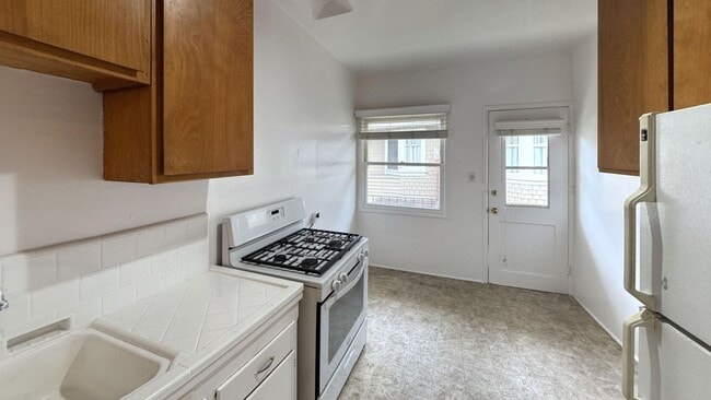 Photo - 25 19th Ave Unit E